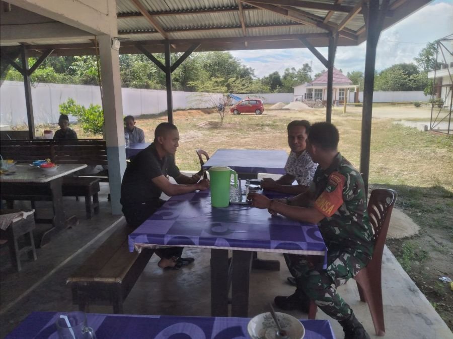 Pererat Hubungan TNI Dengan Masyarakat, Babinsa Komsos Bersama Tomas