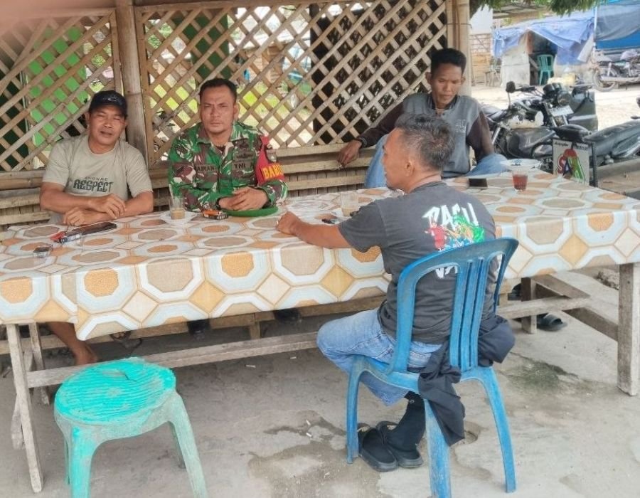 PERERAT KEMANUNGGALAN, BABINSA KORAMIL 05/PERANAP KOMSOS BERSAMA WARGA KELURAHAN PERANAP