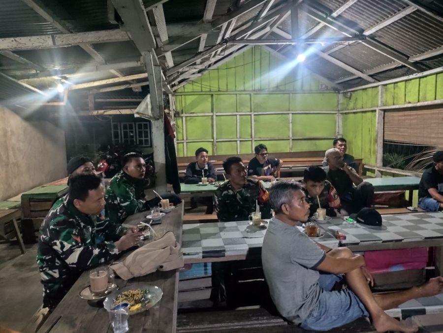 Pererat Kemanunggalan, Koramil 05/Peranap Nobar Piala Dunia 2026 Bersama Warga