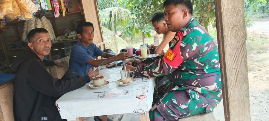 Pererat Silaturahmi, Babinsa Koramil 08/KM Laksanakan Komsos Bersama Warga Binaan