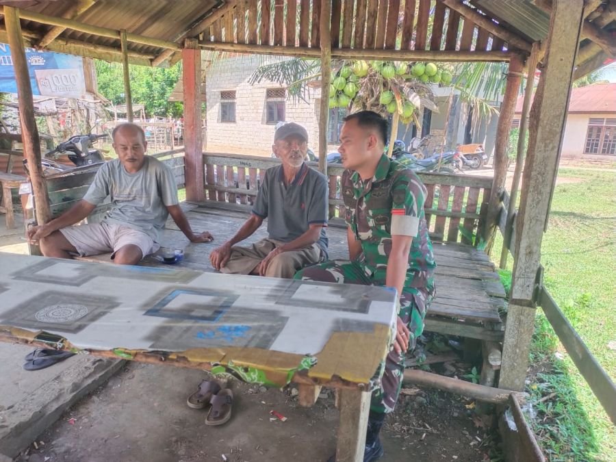 Pererat Silaturahmi, Babinsa Koramil 08/KM Laksanakan Komsos Bersama Warga Binaan