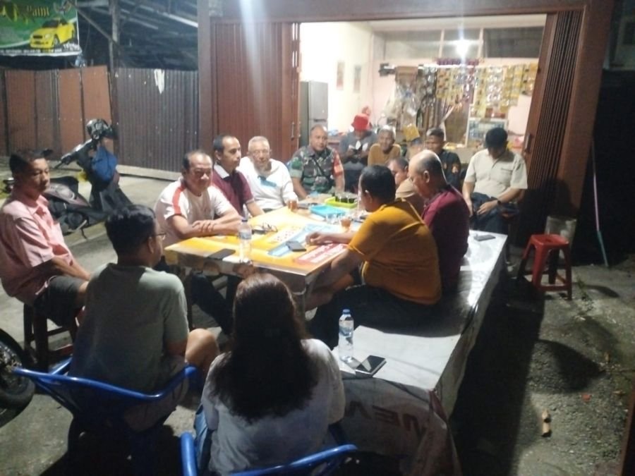 Pererat Silaturahmi, Babinsa Sidomulyo Timur Jalin Komunikasi Sosial Bersama Tokoh Masyarakat
