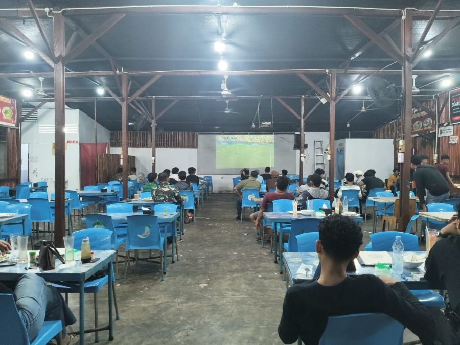 Pererat Silaturahmi Bersama Masyarakat, Kodim 0320/Dumai Gelar Nonton Bareng Laga Brasil vs Norwegia