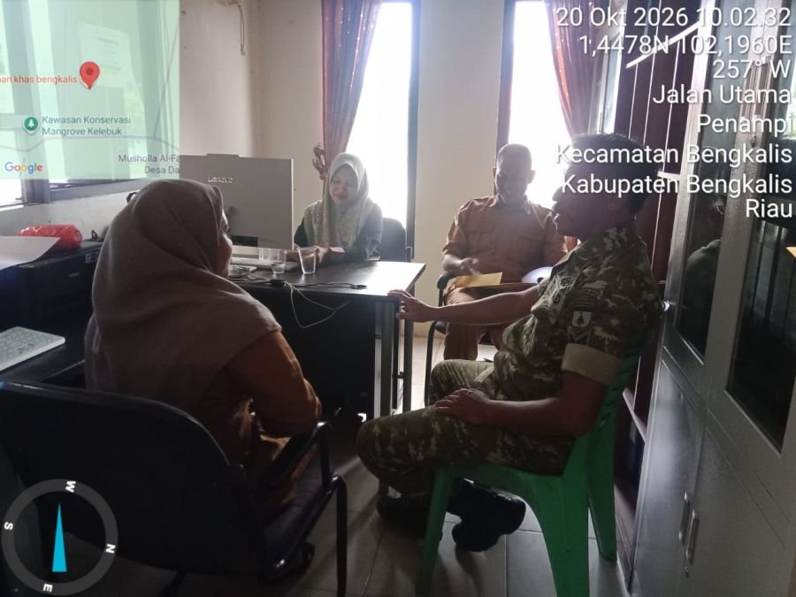Babinsa Sertu Amroni Gelar Komsos, Jaga Kerukunan Warga Desa Kelebuk