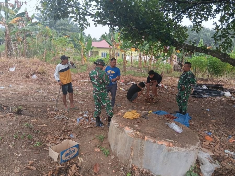 PERERAT SILATURAHMI LEWAT KEGIATAN KOMUNIKASI SOSIAL BABINSA KORAMIL 12/XIII KOTO KAMPAR KODIM 0313/