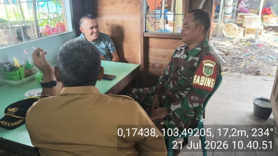 Pererat Silaturahmi,Babinsa Koramil 10/Pelangiran Tingkatkan Kolaborasi Wujudkan Lingkungan Sehat