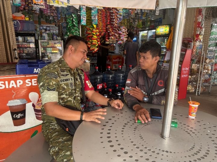 Pererat Sinergi dengan Komunitas Ojol, Babinsa Mentangor Ajak Bersama Jaga Kamtibmas