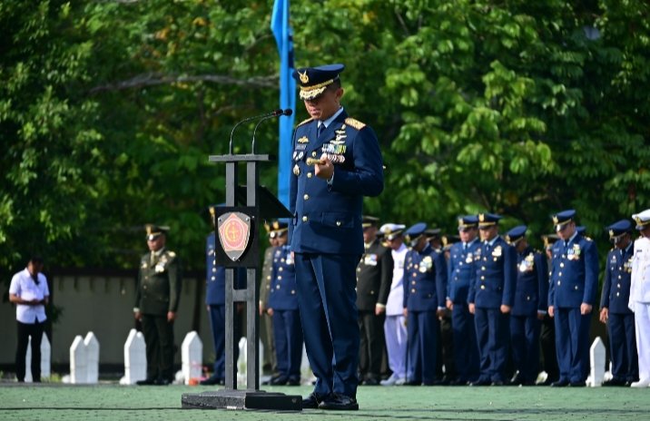 Peringati HUT ke-80 TNI Danlanud RSN Pimpin Ziarah Nasional di TMP Kusuma Dharma Pekanbaru