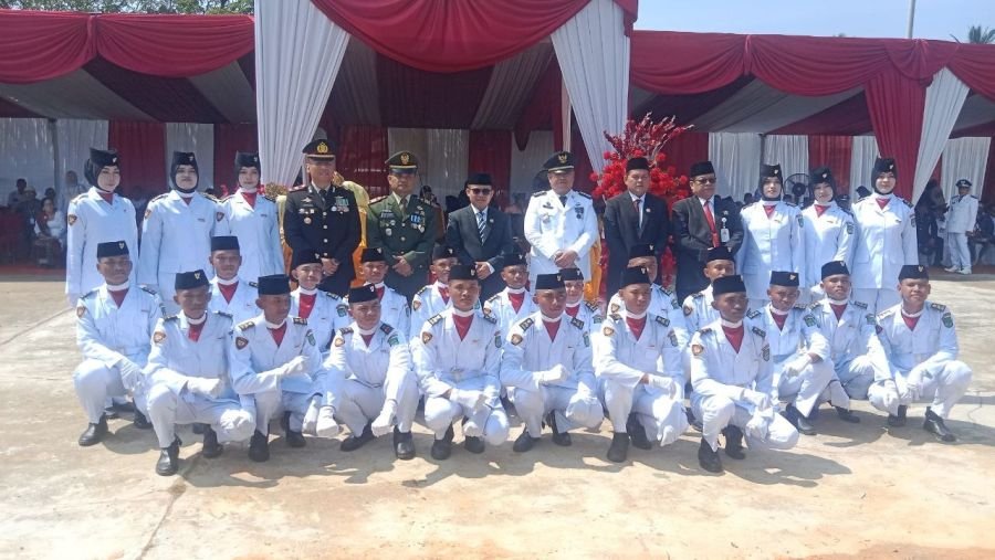 HUT RI ke-81 di Kabun, 500 Peserta Khidmat Ikuti Pengibaran Merah Putih