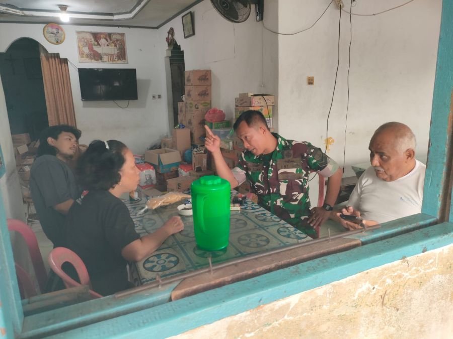 Perkuat Kamtibmas, Babinsa Tanjung Rhu Ajak Warga Tingkatkan Kepedulian Jaga Keamanan Lingkungan