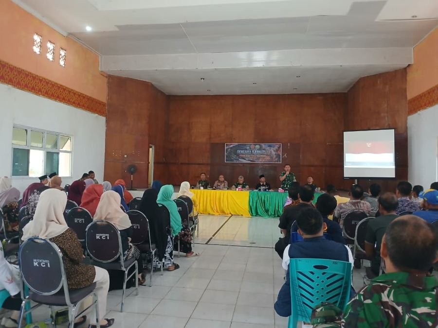 Perkuat Kesiapsiagaan: Tim Mabes TNI Edukasi Masyarakat Soal Penanggulangan Karhutla di Inuman
