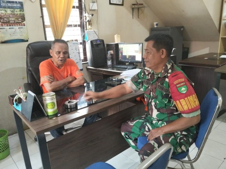 Perkuat Koordinasi Wilayah, Babinsa Koramil 05/Sail Gelar Komsos di Tangkerang Selatan