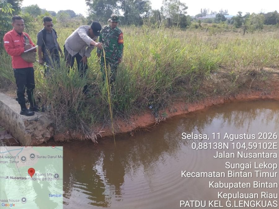 Perkuat Pengawasan Kawasan, Babinsa Gunung Lengkuas Laksanakan Patroli Terpadu Bersama Manggala Agni