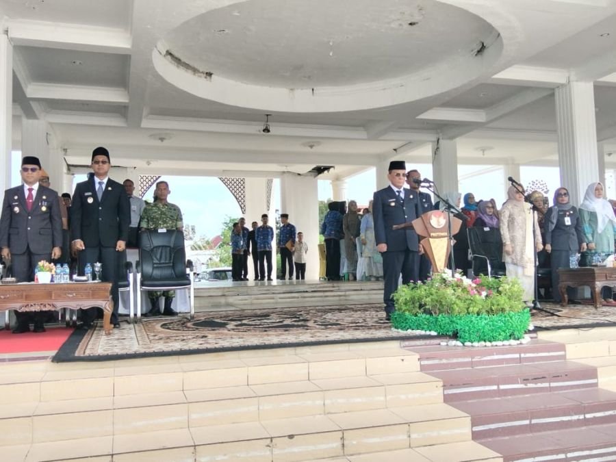 Perkuat Sinergi, Wadan Ramil 01/Bangko Hadiri Upacara Hari Otonomi Daerah ke-XXX dan Hardiknas di Ba