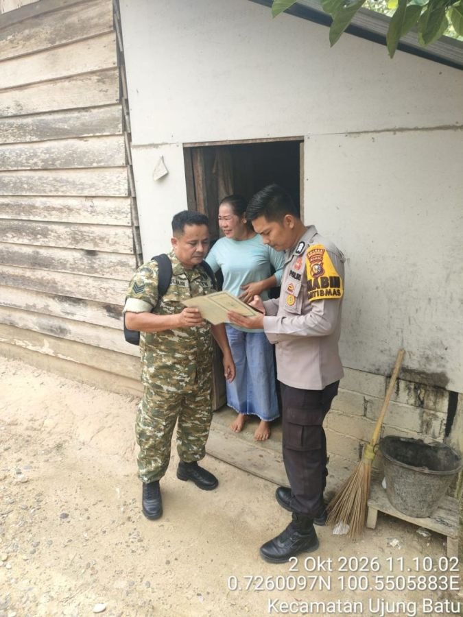 Permudah Warga, TNI-Polri di Desa Ngaso Pendataan Penerima Bansos via Agen Perlinsos