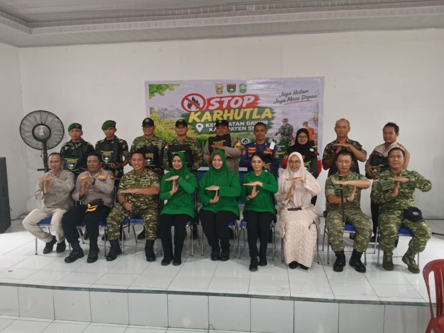 Persit PD XIX/Tuanku Tambusai Bantu Relawan dan Warga Terdampak Kebakaran