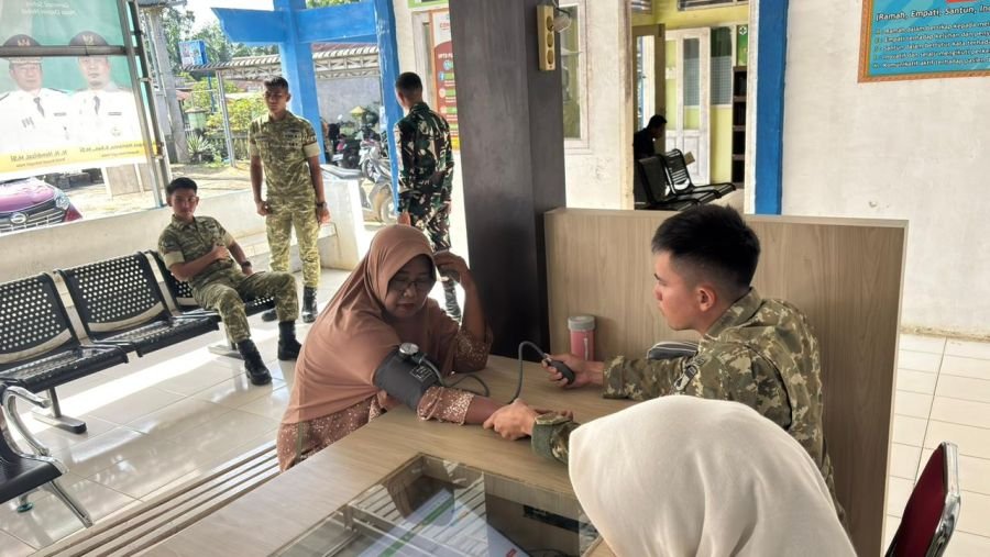 Personel Kesehatan Yonif TP 850/SC Perkuat Kemampuan Medis