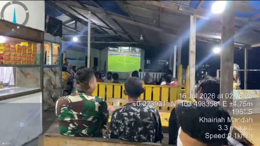 Personel Koramil 08/Mandah, Menggelar Acara Nonton Bareng (Nobar) pertandingan semi final