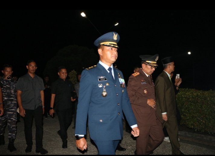 Personel Lanud RSN Ikuti AKRS di TMP Kusuma Dharma Peringati HUT ke-80 RI