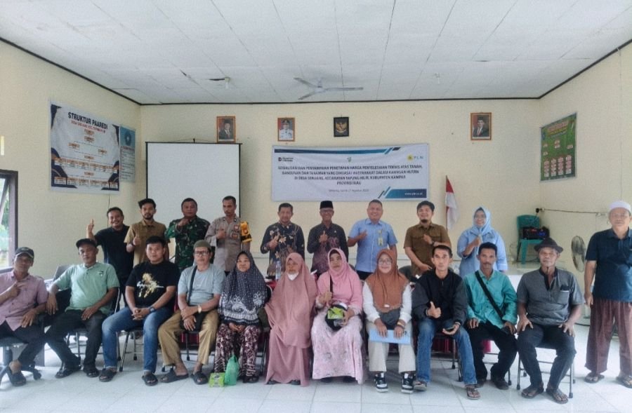 PLN Sosialisasikan Penetapan Ganti Rugi Lahan SUTET 500 kV Perawang–Rantau Prapat di Desa Sekijang