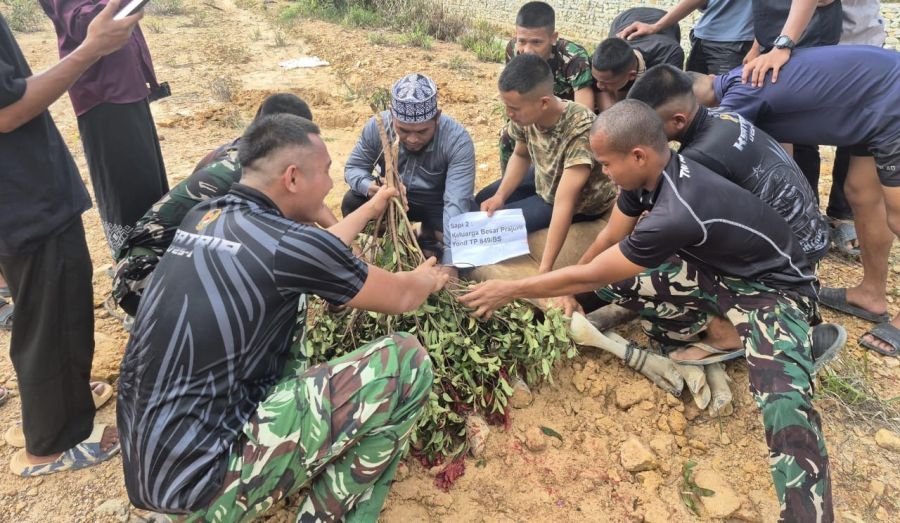 Prajurit Yonif TP 849/BS Gelar Penyembelihan Sapi Kurban pada Idul Adha 2026
