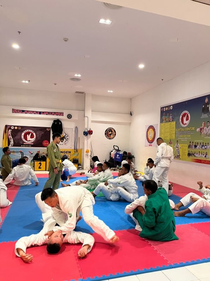 Prajurit Yonif TP 849/BS Mengikuti Latkadertih Bela Diri Jujitsu di Batam