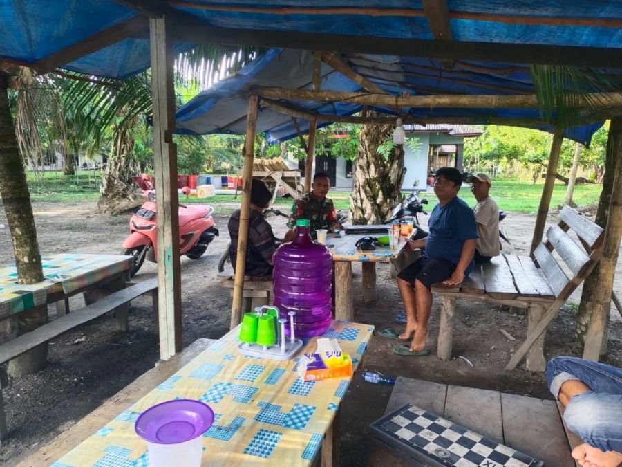 Praka Darto M Perkuat Komunikasi Babinsa dan Warga Pulau Padang