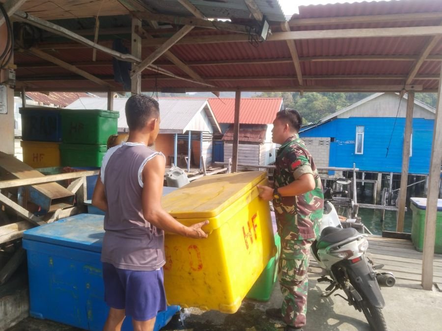 Praka I Wayan Laksanakan Binter Membantu Warga Desa Batu Lepuk