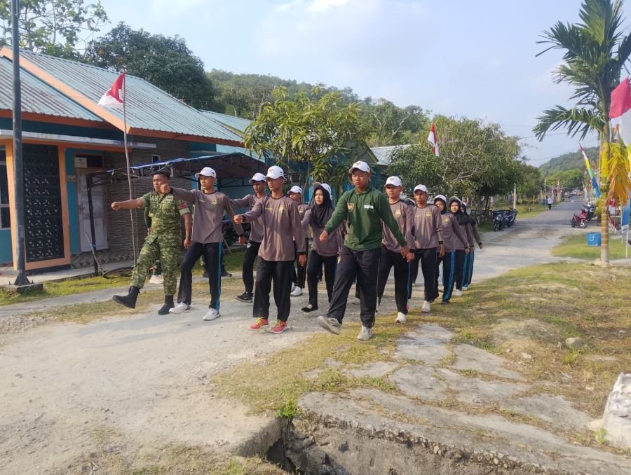 Praka I Wayan Latih Paskibraka Jelang HUT RI ke-81