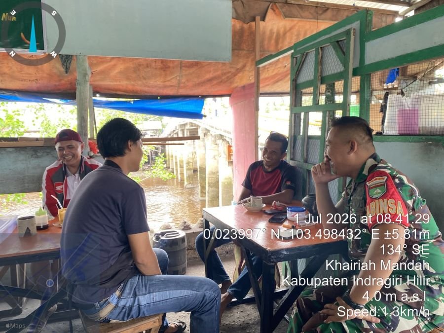 PRATU KEVIEN PRAYOGO BABINSA KORAMIL 08/MANDAH.MELAKSANAKAN KEGIATAN KOMSOS BERSAMA PEMUDA