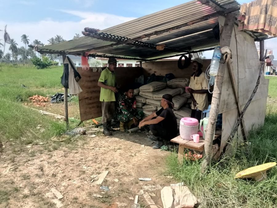 Pratu Riski Pererat Hubungan TNI dan Masyarakat Melalui Komsos