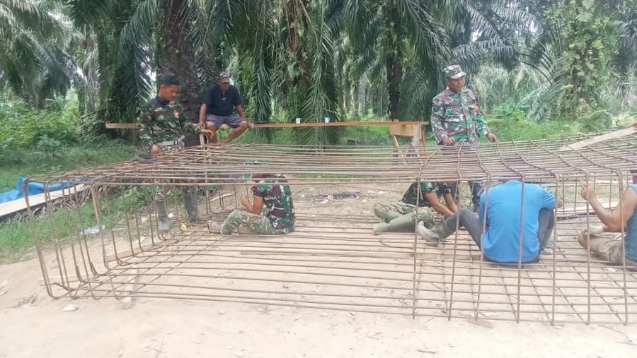 Progres Jembatan Perintis Garuda Melanjutkan Perakitan Besi Pondasi Angkur
