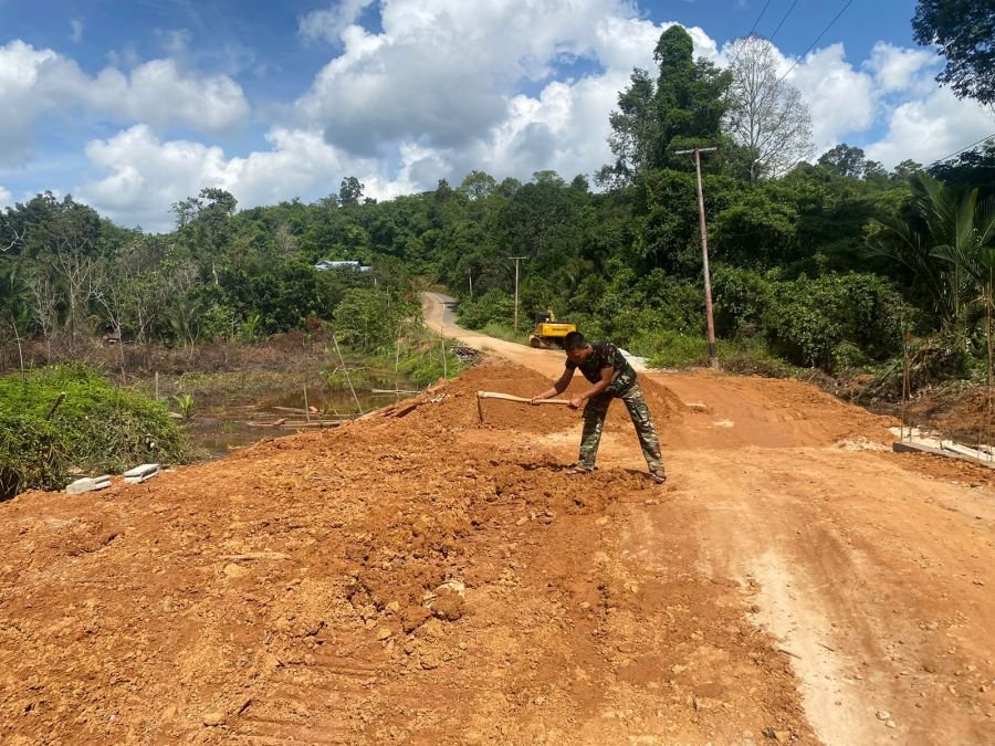 Progres Jembatan Sungai Paya Berlanjut, Penimbunan Terus Dilakukan