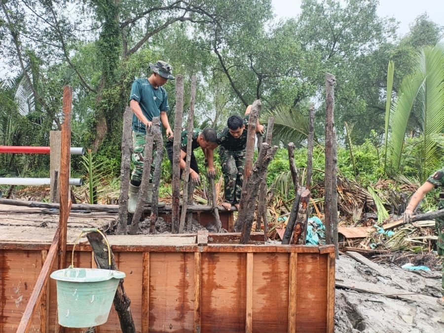 Progres  Pekerjaan Jembatan Beton Teluk Dalam, Pemasangan Batako dan Cerucuk Oprit Jadi Prioritas