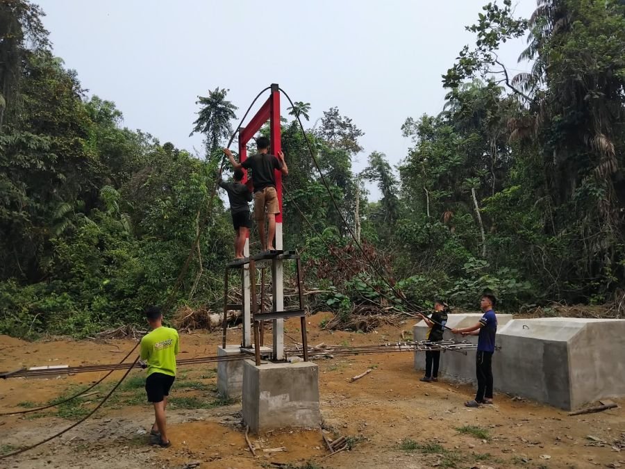 Jembatan Gantung Talang Perigi Inhu Masuk Tahap Pemasangan Sling Baja