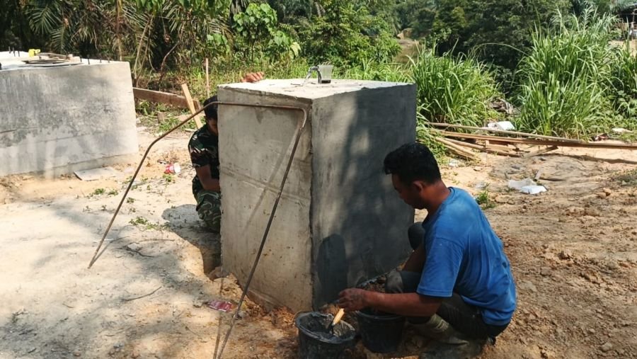 Progress Hari Ini: Babinsa Kemuning Aci Pondasi Pylon dan Angkur Jembatan Perintis Garuda