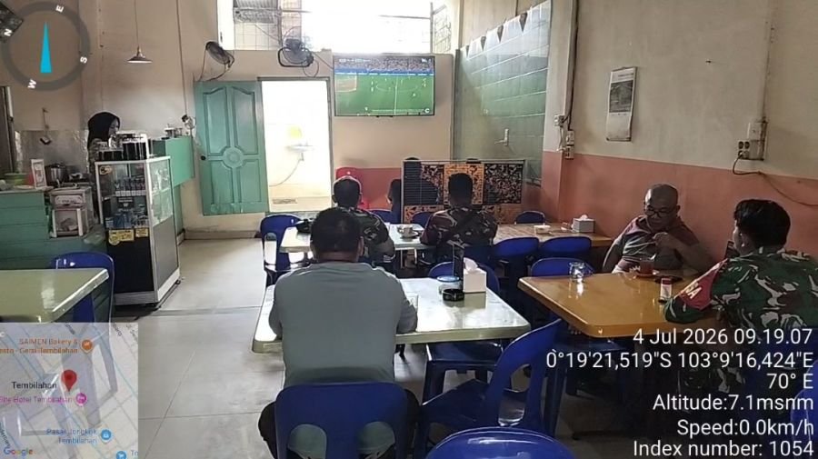 Prsonil Koramil 08/Mandah Melaksanakan kegiatan Komsos Nobar Pildun 2026 Bersama Masyarakat