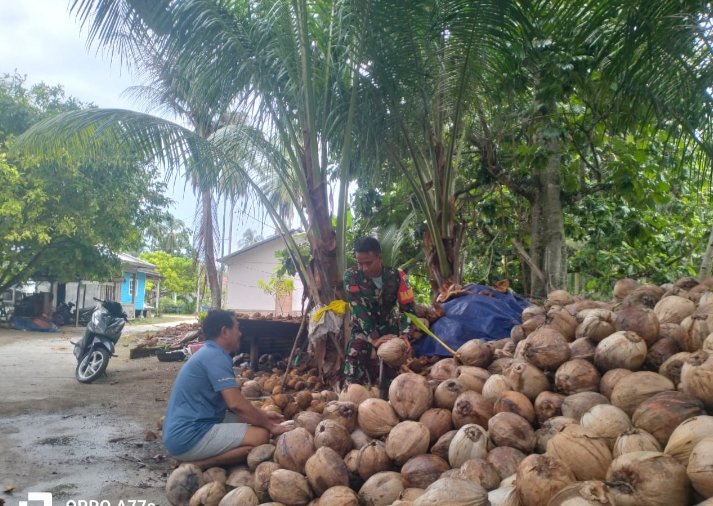 Pulau Seluan, 17 Juni 2026 – Babinsa Pulau Seluan, Praka Muhammad Sidik dari Koramil 03/Sedanau, mel
