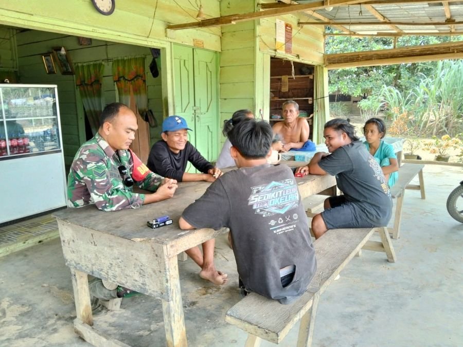 Rangkul Warga Pelosok, Sertu Heri Wardani Gelar Komsos di Desa Alim