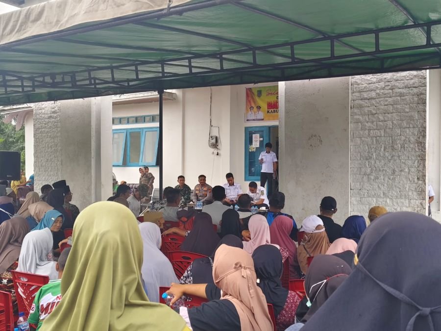 Redam Konflik Plasma PT Sindora Seraya, Wakil Bupati Rohil Pimpin Mediasi Warga Batu Hampar
