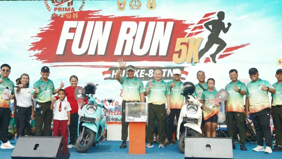 Ribuan Pelari Meriahkan Fun Run 5K HUT ke-81 TNI di Dataran Engku Putri Batam.