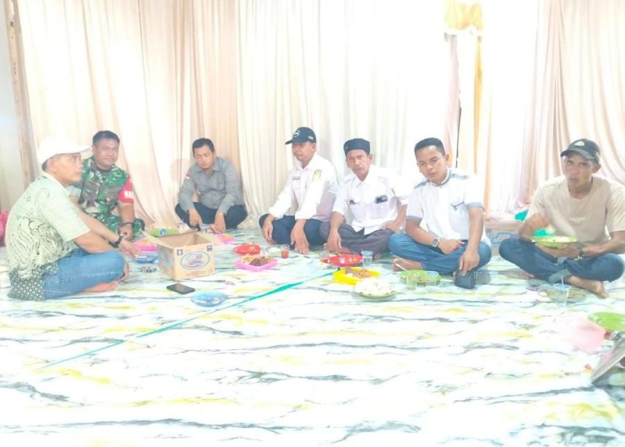 Rumput Mengering, Babinsa Koramil 01/Tembilahan Sertu Suherman Ingatkan Ancaman Karhutla