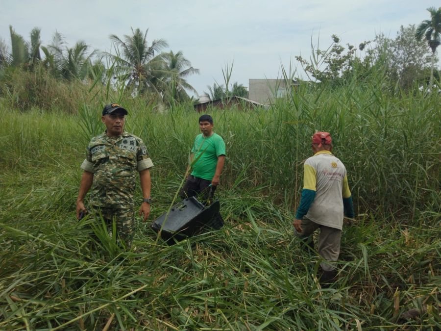 Sabtu Pagi, Babinsa Koramil 07/Reteh Laksanakan Patroli dan Sosialisasi Karhutla di Reteh