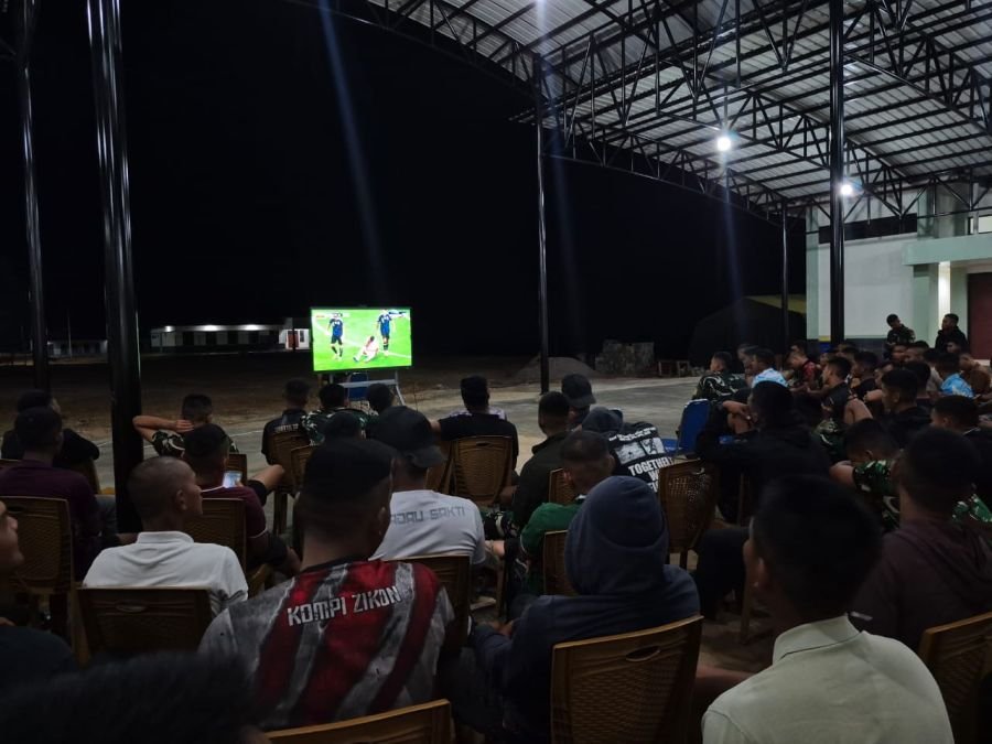 Saksikan Laga Argentina vs Inggris, Anggota Yonif TP 849/BS Adakan Nobar