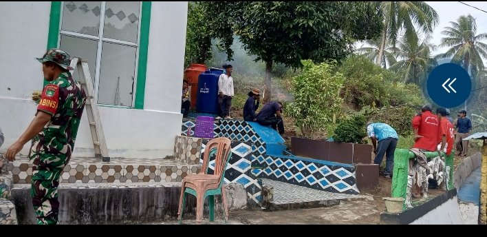 Sambut 1 Muharam, Babinsa Kampung Hilir Gotong Royong Bersama Warga