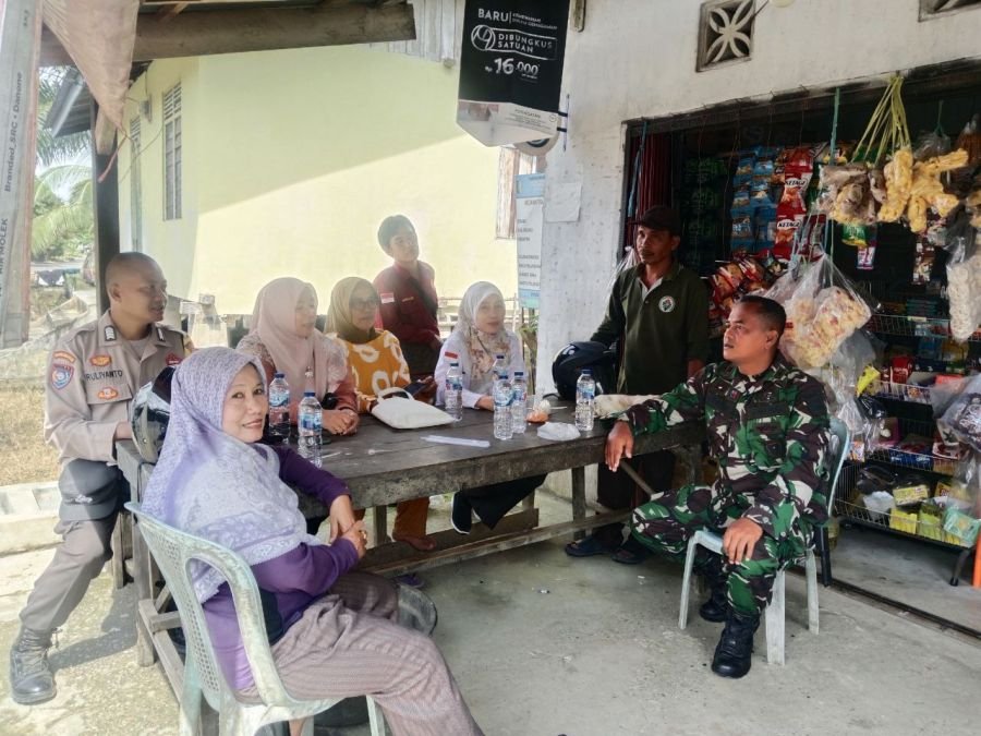 Sambut HUT RI Ke-81, Babinsa Ramil 07/KH Ajak Warga Semarakkan Kemerdekaan