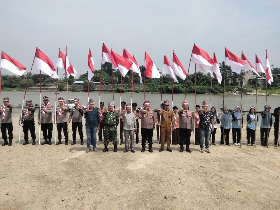 Sambut Kemerdekaan, Koramil 08/TDN Bersama Muspika Ujung Batu Gelar Ekspedisi Merah Putih