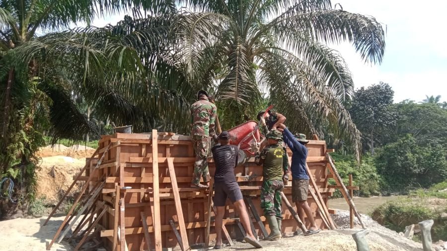 Satgas Fokus Perkuat Angkur Jembatan Perintis Garuda di Kuansing