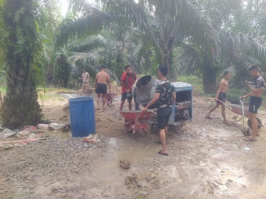 Satgas Garuda Percepat Cor Angkur Jembatan Perintis Sukaraja