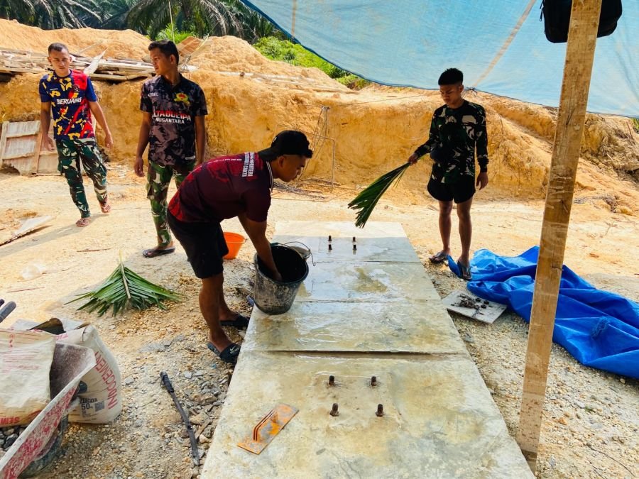 Satgas Kodim 0302/Inhu Tuntaskan Finishing Jembatan Perintis Garuda Bumi Mulya